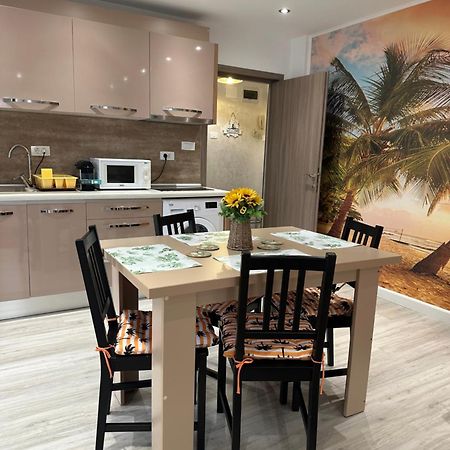 Апартаменты Apartament Manu Нэводари Экстерьер фото